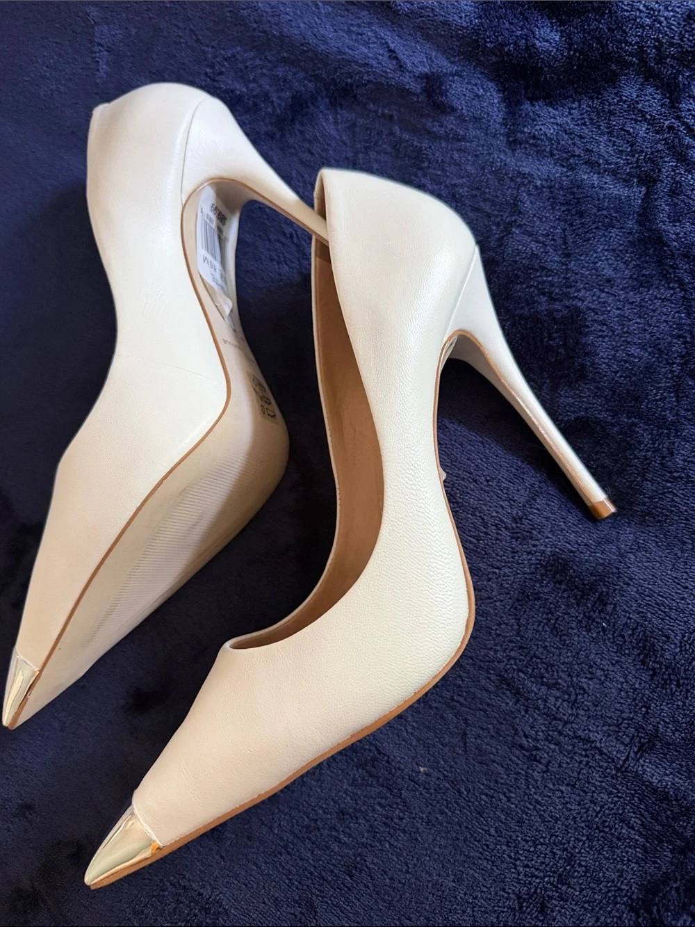 Saks Fifth Avenue White Pointed Toe Heels with Silver Cap